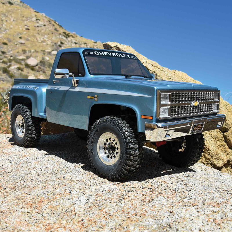 Pro-Line 40th Anniversary Limited Edition 1982 Chevy K-10 | Axial SCX10 III